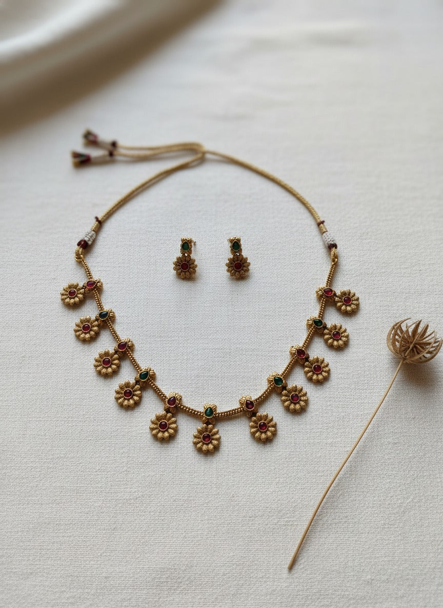 Antique Jewellery Set 8