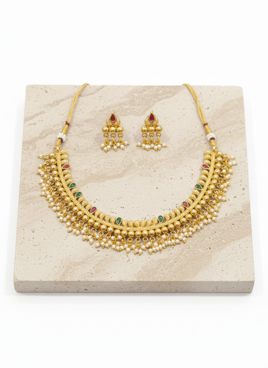 Antique Jewellery Set 15