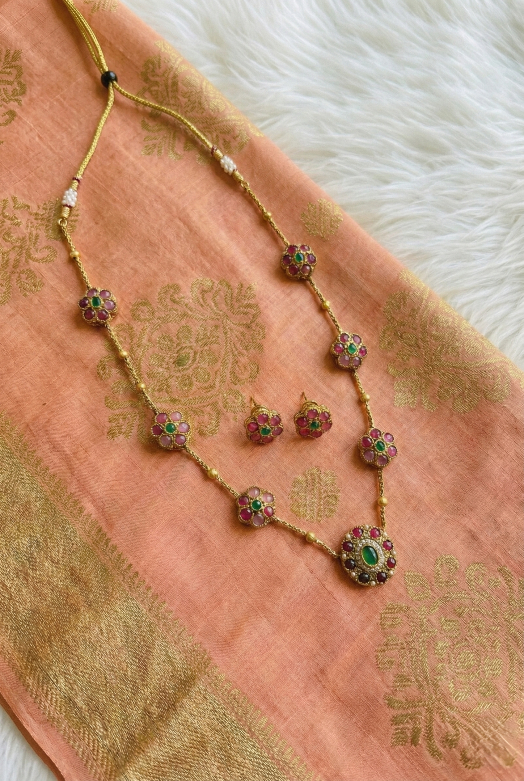 Antique Jewellery Set 1